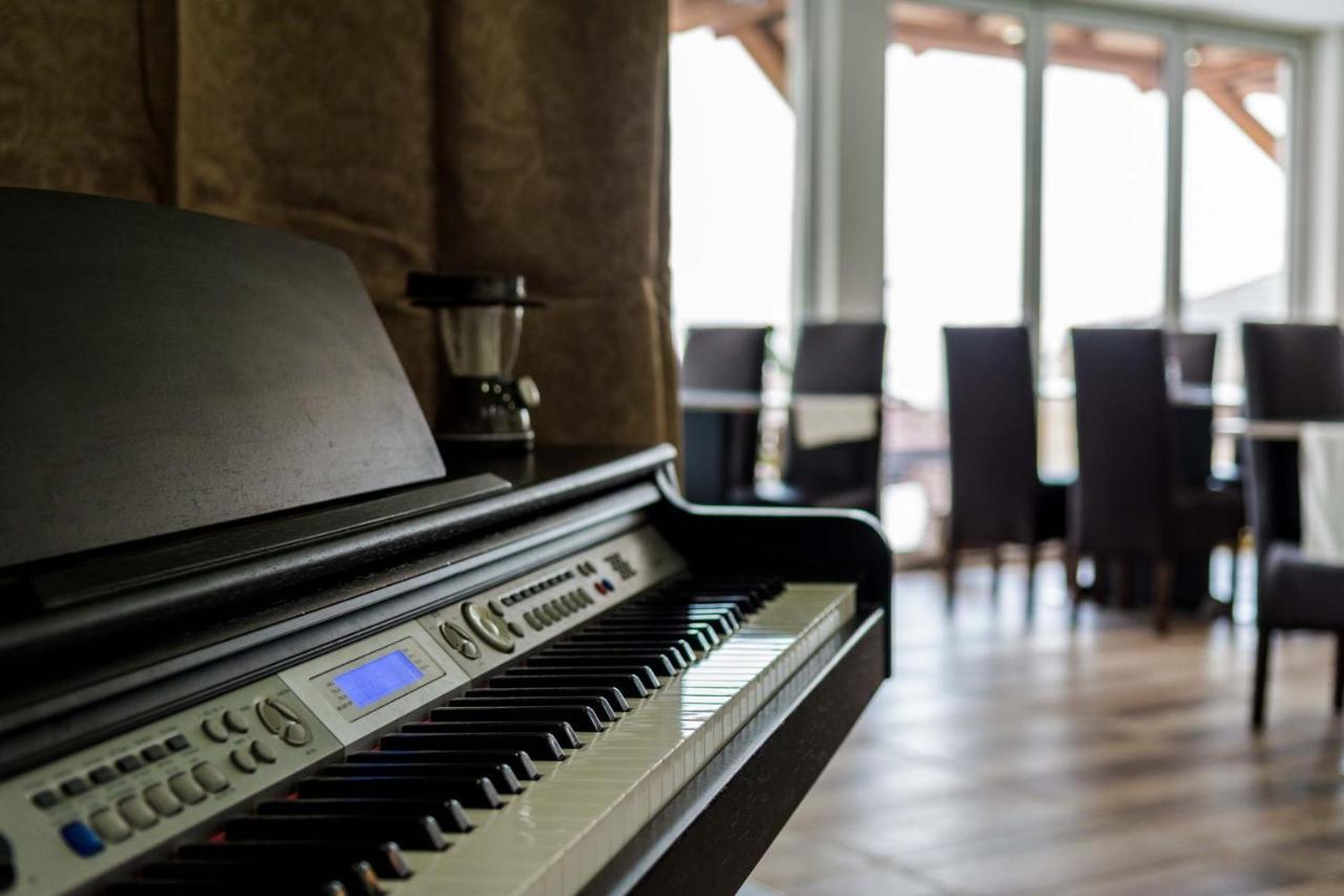 Vila Mozart - Apartments & Studios Kopaonik Buitenkant foto
