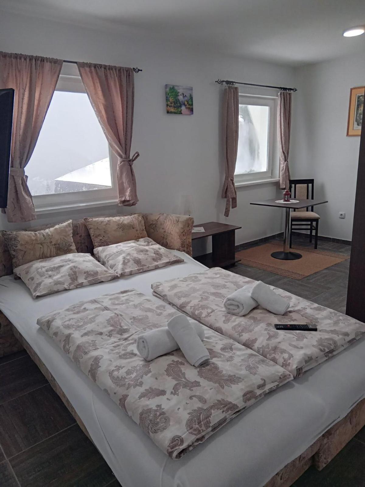 Vila Mozart - Apartments & Studios Kopaonik Buitenkant foto